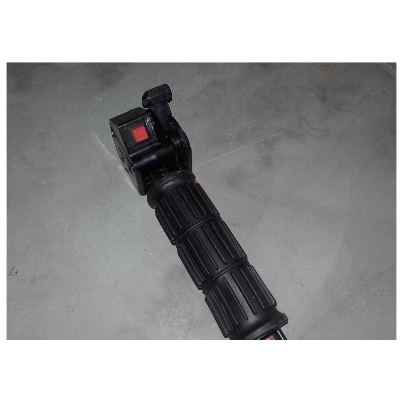 IMPUGNATURA ACCELERATORE A LEVA DECESPUGLIATORE ERGONOMICO TASTO SPEGNIMENTO TAGLIAERBA D3000