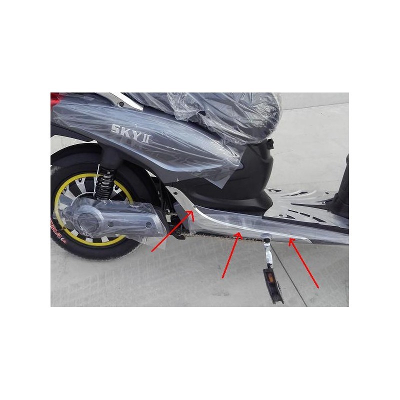 COPPIA PLASTICHE CROMATE LATERALI SOTTO PEDALI - bici elettrica scooter sky II tipo z-tech