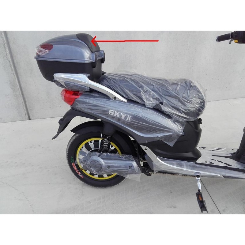 PLASTICA POGGIA SCHIENA SUL BOX PASSEGGERO - bici elettrica scooter sky II tipo z-tech