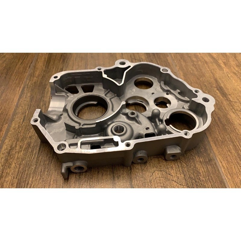 carter centrale destro per motore yx140 pit bike kayo