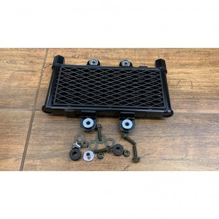 RADIATORE OLIO ESCLUSE VITI FISSAGGIO PER QUAD 200cc